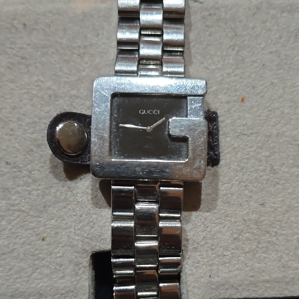 Gucci Silver Men's Watch
